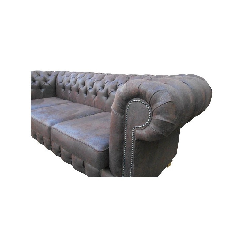 Skórzana sofa z głębokimi pikowaniami 